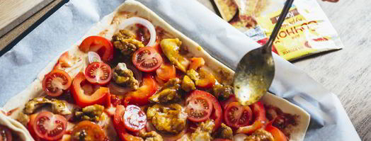 пицца с курицей карри на слоеном тесте. Шаг 9