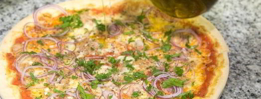 пицца с тунцом и красным луком. Шаг 9