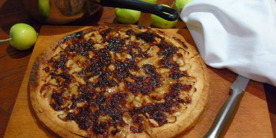Яблочная пицца