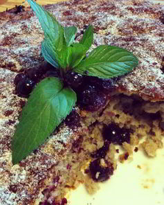 Овсяная коврижка с черной смородиной