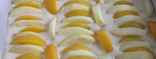 фруктовая шарлотка с шоколадной глазурью. Шаг 7