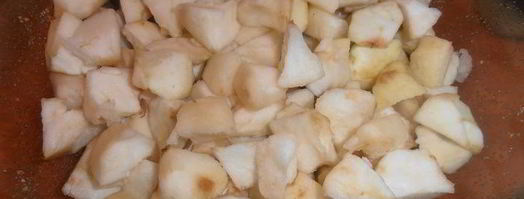 ореховая шарлотка на сгущенке. Шаг 7