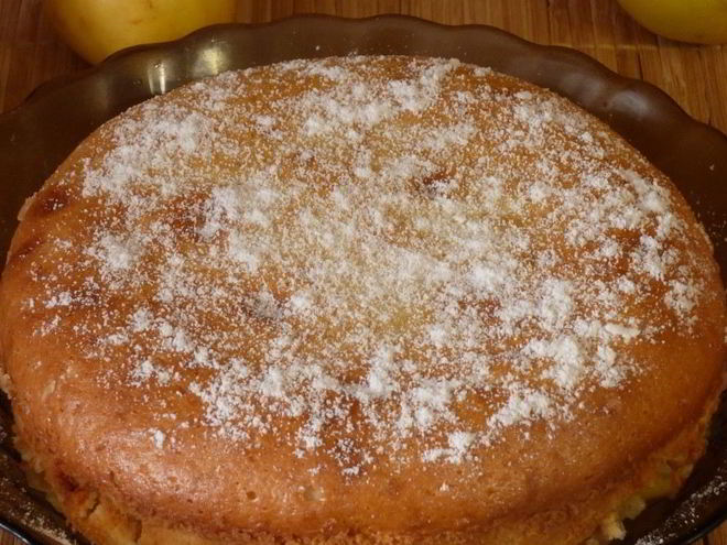 Рецепт шарлотки на сметане с яблоками
