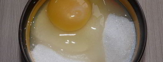 шарлотка на сметане с яблоками. Шаг 4