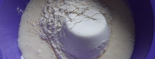 шарлотка на сметане с яблоками. Шаг 6