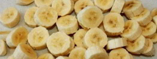 шарлотка с бананами в мультиварке. Шаг 5