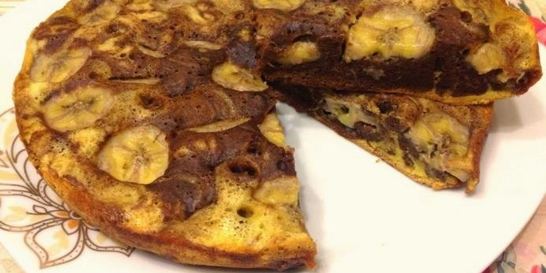 Шарлотка с бананами