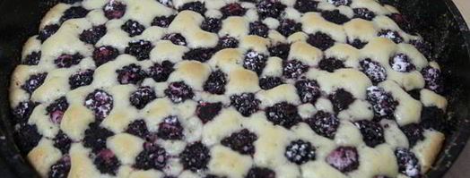 шарлотка с ежевикой. Шаг 9