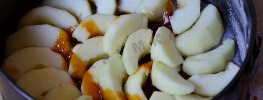 шарлотка с карамелью. Шаг 6