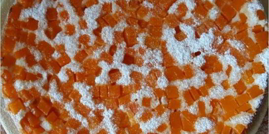 Шарлотка с тыквой