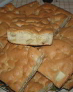 Шарлотка с яблоками и грушами