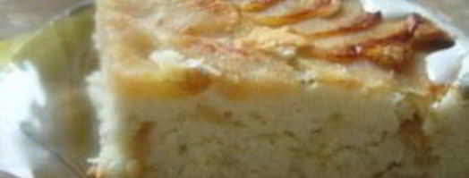 шарлотка с яблоками и изюмом. Шаг 10