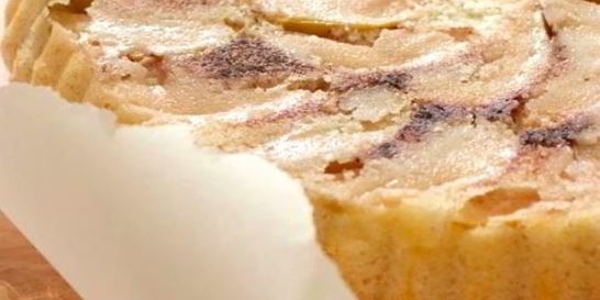 Шарлотка с яблоками в духовке