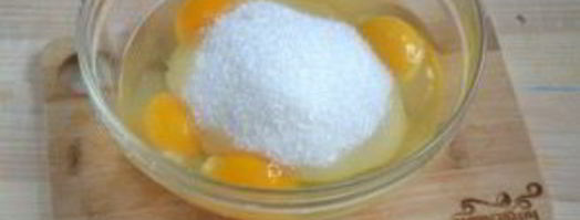 шарлотка в микроволновке. Шаг 4