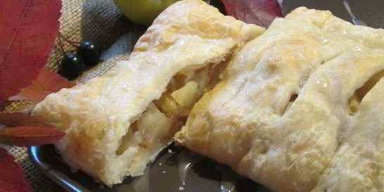 Самый простой яблочный штрудель