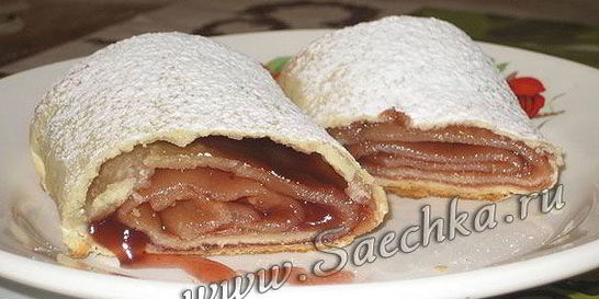 Штрудель с творогом и вишней