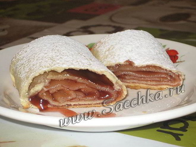 Рецепт штруделя с творогом и вишней