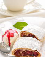 Штрудель с вишней