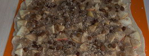 штрудель с яблоками и изюмом. Шаг 4