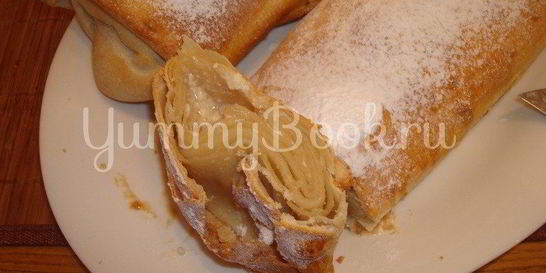 Штрудель с яблоками и творогом