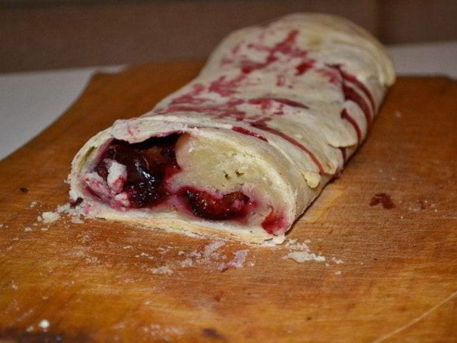 Рецепт штруделя со сливой