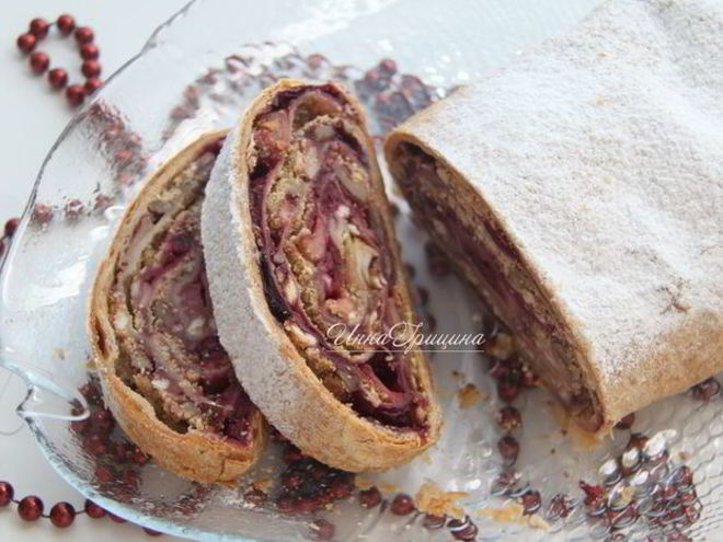 Рецепт яблочно-вишневого штрудель