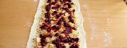 яблочно-вишневый штрудель. Шаг 10