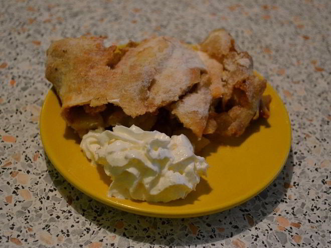 Рецепт яблочного штруделя из бездрожжевого теста