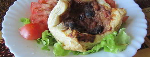 слоеные конвертики с морским коктейлем. Шаг 8