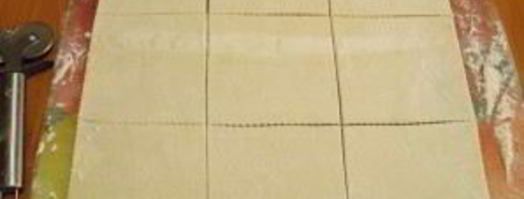 слойки из слоеного бездрожжевого теста. Шаг 3