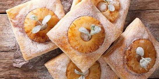 Слойки с ананасами