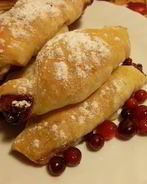 Слойки с клюквой