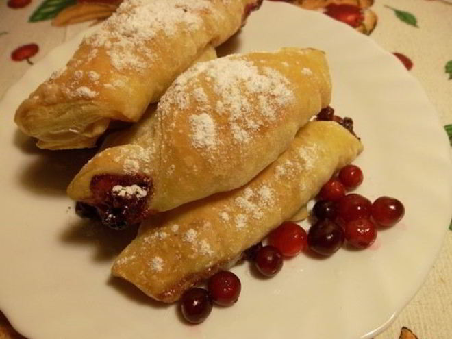 Рецепт слоек с клюквой