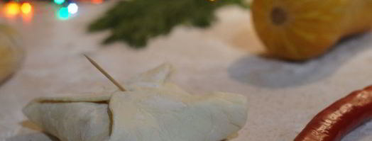 слойки с колбасками и сулугуни. Шаг 4