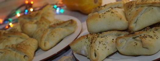 слойки с колбасками и сулугуни. Шаг 7