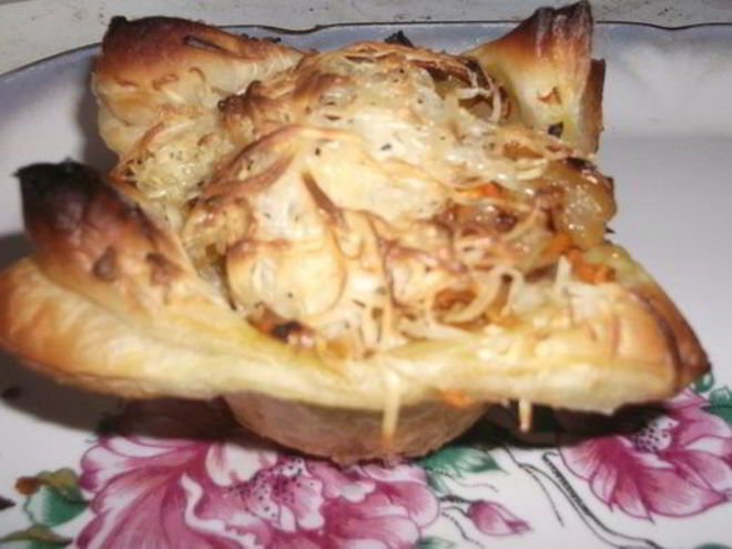 Рецепт слоек с куриной печенью пролиски