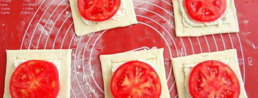 слойки с сырно-томатной начинкой. Шаг 6