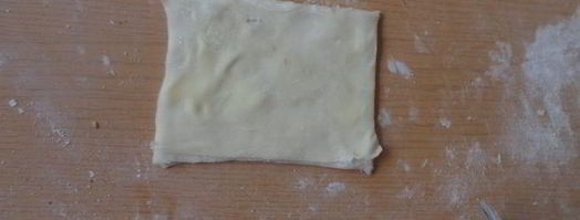 слойки с творогом, курагой и орехами. Шаг 12