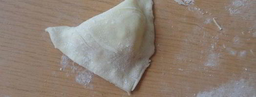 слойки с творогом, курагой и орехами. Шаг 14