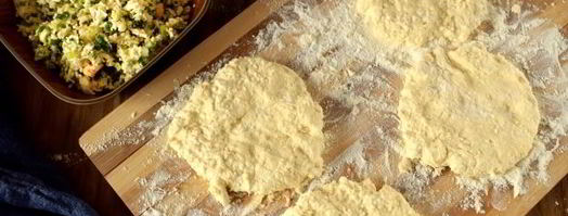 несладкие сырники с начинкой из яйца и зеленого лука. Шаг 10