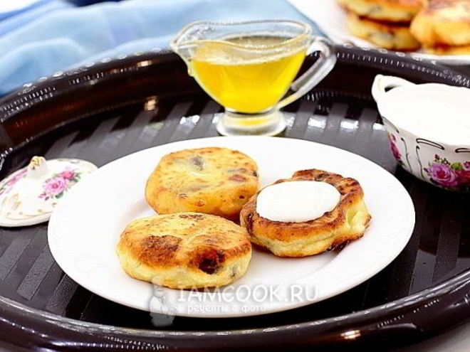 Рецепт сырников из творога с изюмом