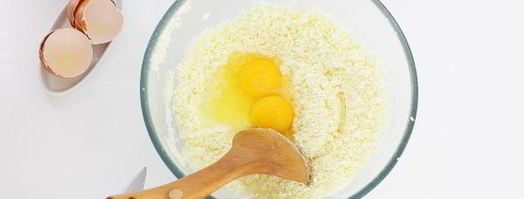 сырники из творога с изюмом. Шаг 5