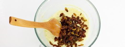 сырники из творога с изюмом. Шаг 7