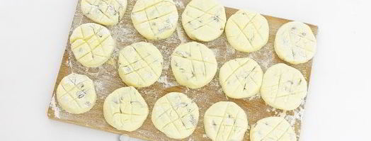 сырники из творога с изюмом. Шаг 9