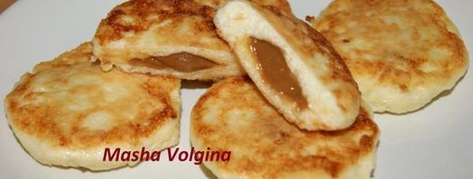 сырники с вареной сгущенкой. Шаг 8