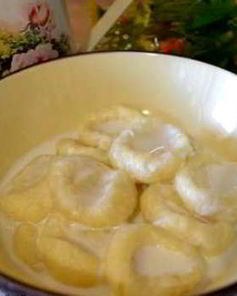 Вареные сырники из творога