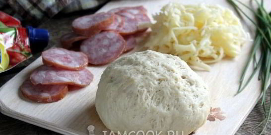 Дрожжевое тесто для пиццы на молоке