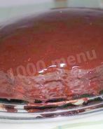 Шоколадный торт Захер с абрикосовым джемом