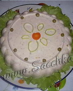 Закусочный салат-торт с тунцом