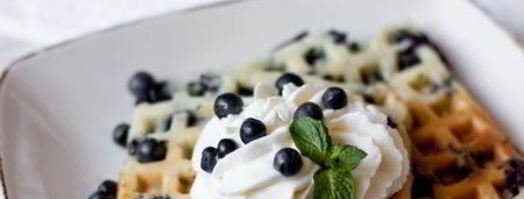 черничные вафли на сметане. Шаг 8